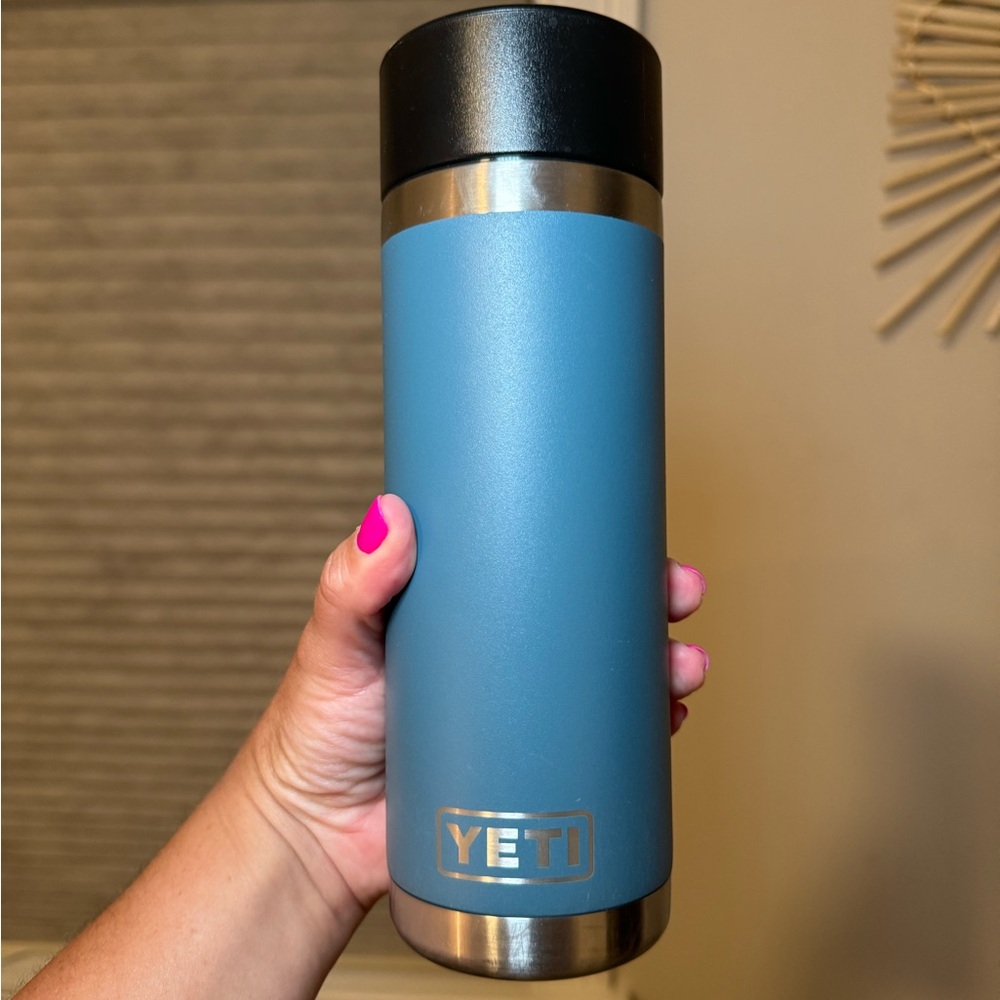 Yeti Rambler Hotshot NWOT twist-lock